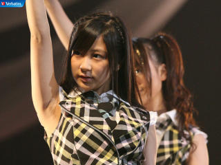 0261 - 320 x 240 [17KB]
Verbatim AKB48̐WL@bߓށi҂j